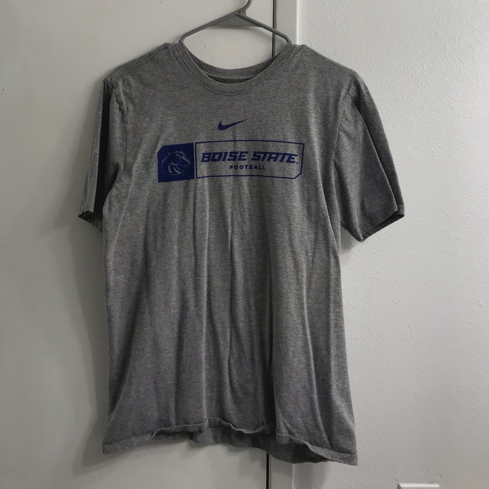 Grey NikeMen’s Medium Boise State Football T-Shirt